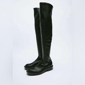 NWT 80$ Black Knee-High Leather Boots